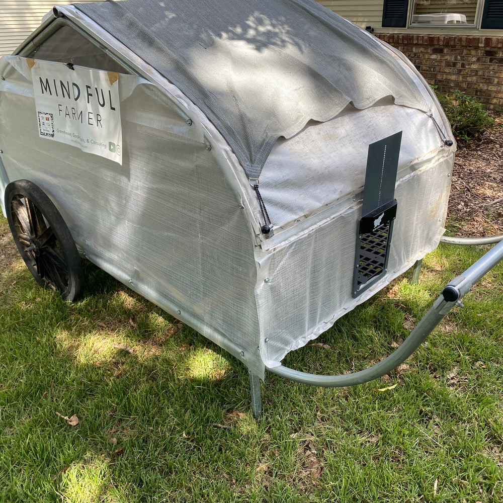Ranger 24 (Mobile Coop on Wheels) -  Preassembled - Pick Up Only